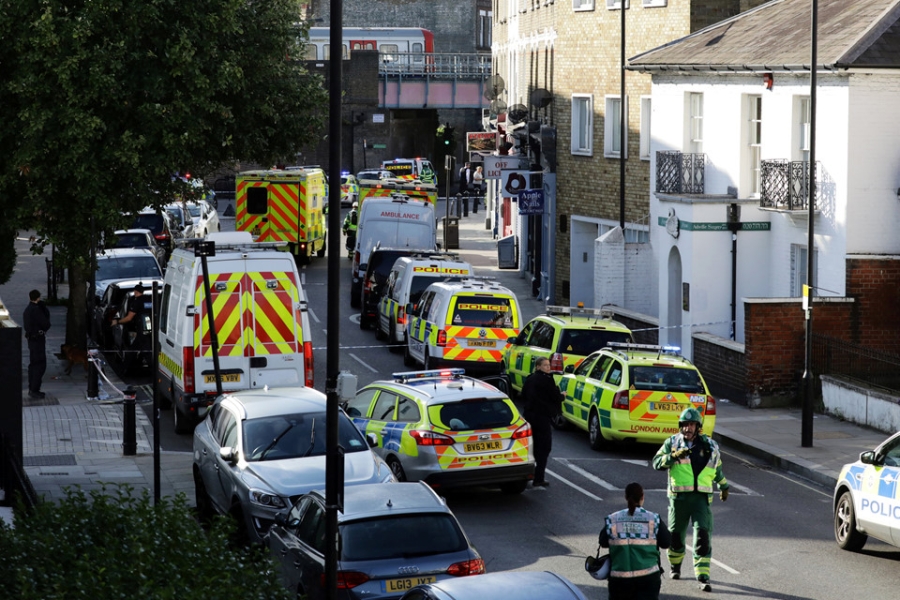 Thiet bi no tu tao duoc dung de tan cong tau dien ngam London hinh anh 1