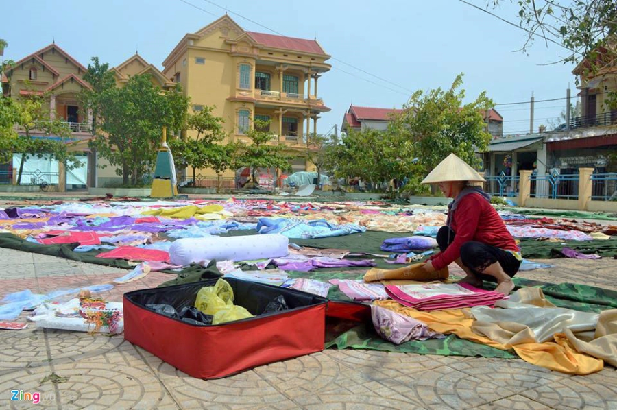 Nguoi dan Quang Binh co vot vat tai san con sot lai sau bao so 10 hinh anh 10