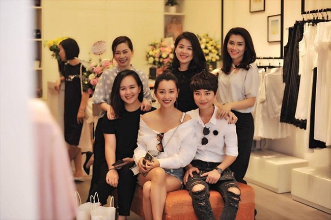 BTV Thu Hà, BTV Khánh Trang, BTV Hoài Anh