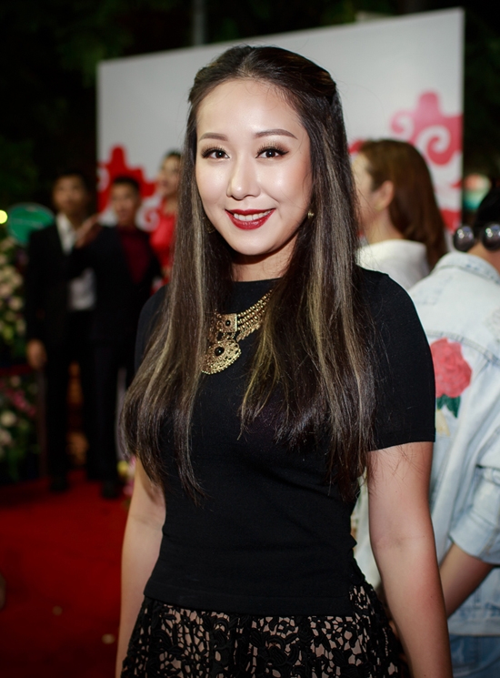 jennifer-pham-va-chong-cu-quang-dung-vui-ve-gap-go-tai-event-7