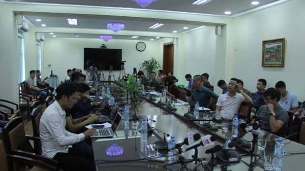 nhieu nguoi than da giup do tu tu nguyen van tinh bo tron hinh anh 2