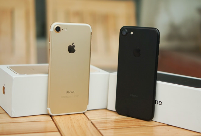 iPhone 8 sap ve Viet Nam, nguoi dung ru nhau mua iPhone 7 hinh anh 1