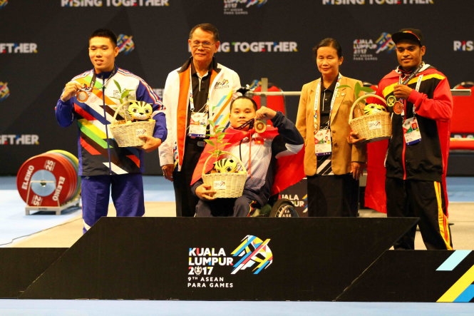 Lê Văn Công và Nguyễn Bình An phá sâu kỷ lục ASEAN Para Games