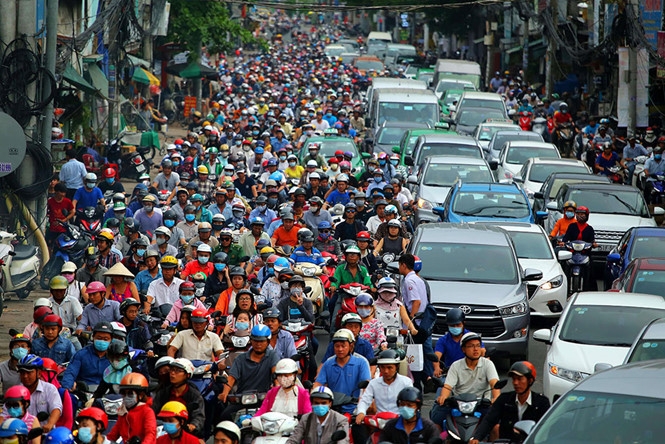 71,6% các vụ TNGT xảy ra là do ý thức của người tham gia giao thông /// Ảnh: Ngọc Dương