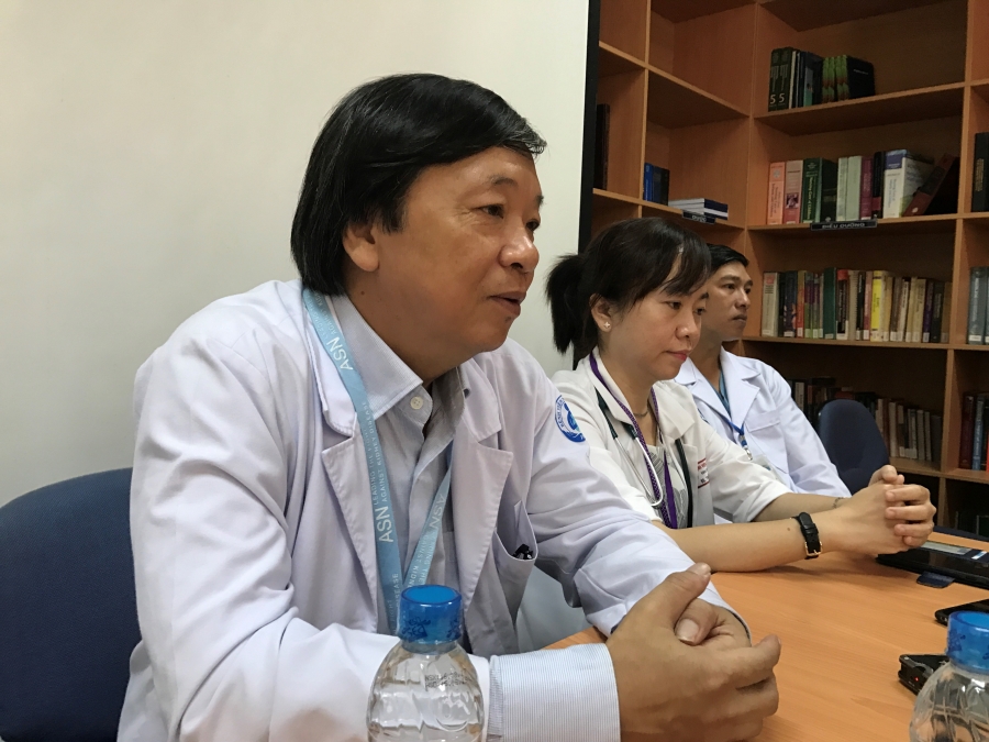 Cô bé mắc bệnh hiếm khiến 'mặt tròn như mặt trăng' - ảnh 2