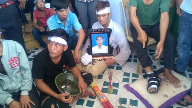 Cô gái tử vong vì ngăn cản thi công đường, 5 ngày sau, người nhà đánh vỡ đầu Chủ tịch xã - Ảnh 2.