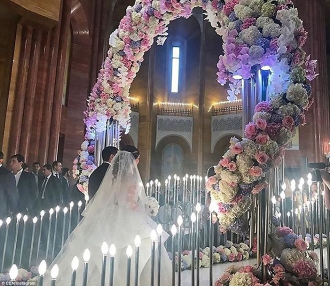 Đám cưới xa hoa của con trai ông trùm bất động sản Nga cùng cô dâu xinh đẹp như công chúa trong truyện cổ tích - Ảnh 10.