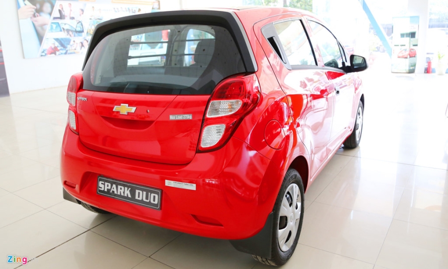 Anh thuc te Chevrolet Spark Duo 2018 gia 299 trieu vua ban o VN hinh anh 2
