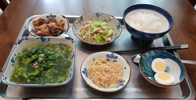 Bà mẹ chồng quốc dân ngày nấu đủ 3 bữa, mỗi bữa một thực đơn ngon lành đẹp mắt cho con dâu ở cữ - Ảnh 20.