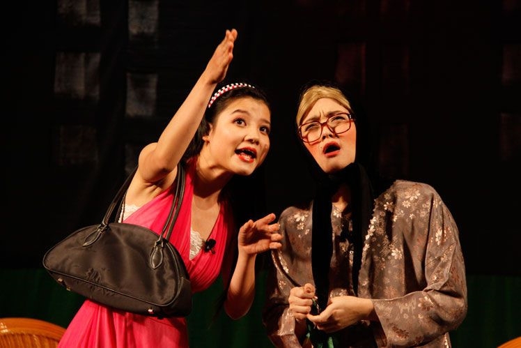 Bi kich dang sau chiec ghe giam doc Nha hat Kich Viet Nam hinh anh 2