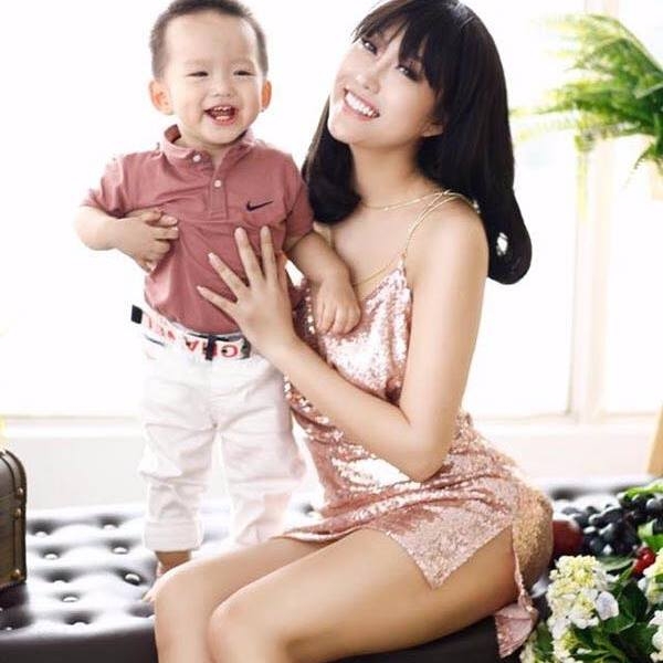 phi thanh van mac mot quan khan vo tinh lo nguc day, fan...kho ngu hinh anh 4