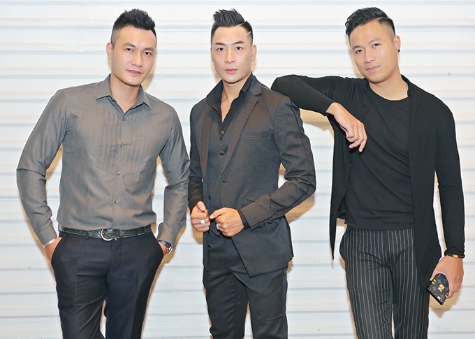 phi-thanh-van-nung-niu-than-mat-voi-hai-trai-tre-trong-su-kien-6