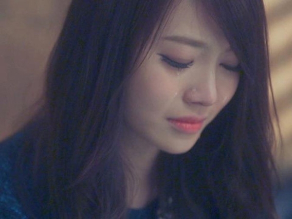 yeu 5 nam sap lam dam cuoi, co gai dau don nhin ban trai ket hon voi nguoi yeu cu - 4
