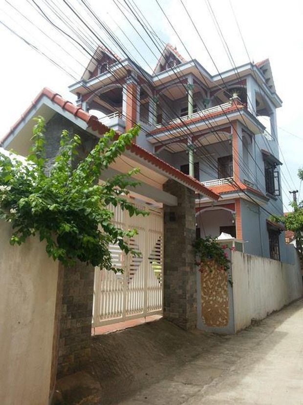 Cha của bé gái 3 tuổi bị đối tượng 79 tuổi hiếp dâm: Ông ấy tỏ ra kiệt sức ở tòa nhưng về nhà vẫn đi lại phăng phăng - Ảnh 4.