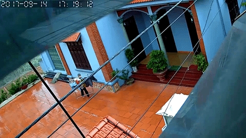 Cha của bé gái 3 tuổi bị đối tượng 79 tuổi hiếp dâm: Ông ấy tỏ ra kiệt sức ở tòa nhưng về nhà vẫn đi lại phăng phăng - Ảnh 5.
