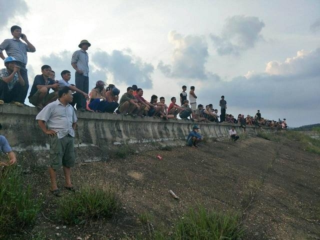 hà tĩnh: ru nhau tam ho, 1 hoc sinh mat tich hinh anh 2