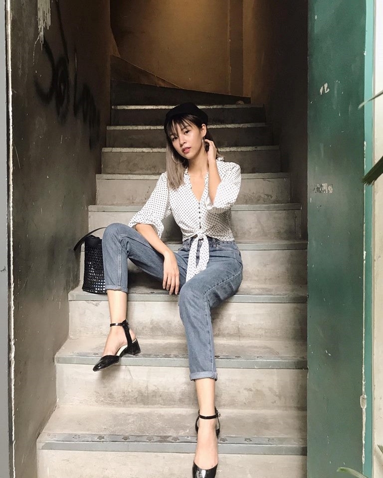 Ket hop trang phuc cung quan jeans nhu Thanh Hang, Hoang Thuy Linh hinh anh 8