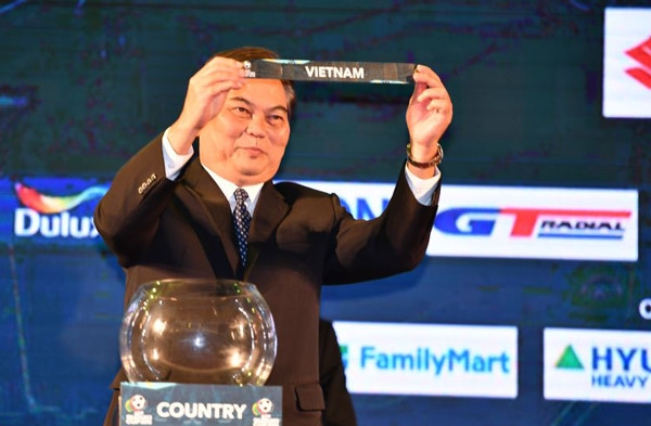 Tuyen Viet Nam da 2 tran san khach o vong bang AFF Cup 2018 hinh anh 1