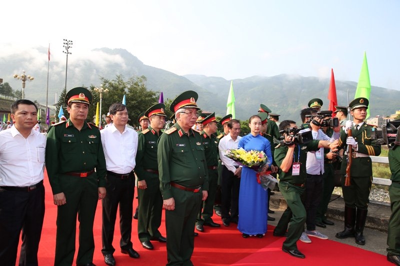 giao lưu quốc phòng biên giới, Việt - Trung, Bộ trưởng Quốc phòng, Ngô Xuân Lịch, Thứ trưởng Quốc phòng, Nguyễn Chí Vịnh