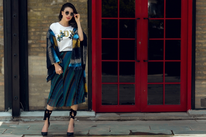 tra-ngoc-hang-mix-mau-tuoi-sang-cho-street-style-4