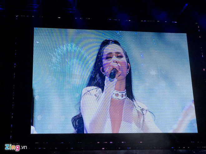 Dong Nhi toa sang tren san khau Asia Song Festival o Han Quoc hinh anh 5