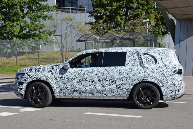 Mercedes GLS 2019 lo dien tren duong chay thu hinh anh 3
