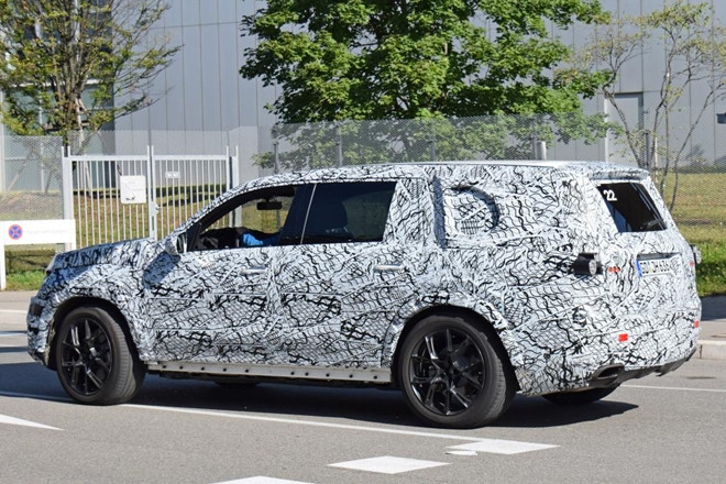 Mercedes GLS 2019 lo dien tren duong chay thu hinh anh 4