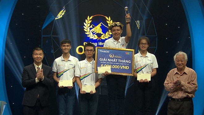 10X xuc dong lan dau doi vong nguyet que sau 2 cuoc thi Olympia hinh anh 1