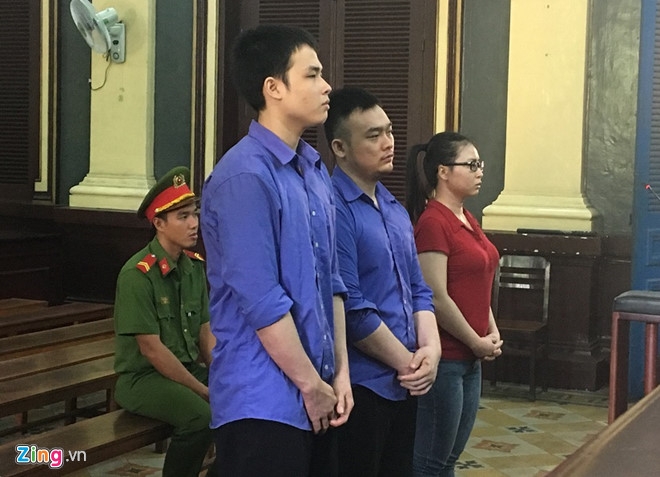 Chu muu tat axit nu sinh o Sai Gon bi de nghi tang hinh phat hinh anh 1