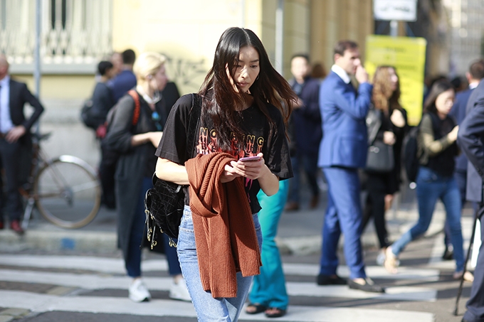street-style-thanh-lich-don-gian-phu-song-milan-fashion-week-12