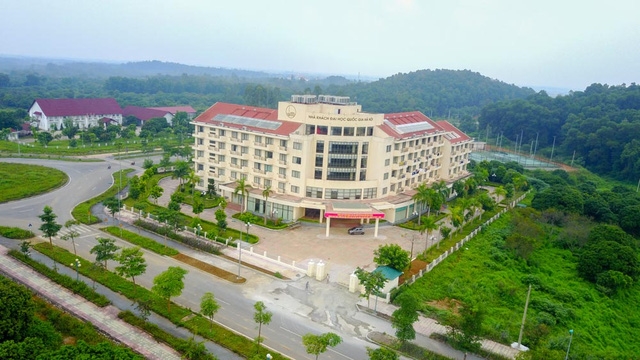  Khu nhà công vụ số 1 là một trong số ít hạng mục đã hoàn thành, đã được đưa vào sử dụng. Đây là công trình đầu tiên được thi công với quy mô xây dựng 9.685m2 sàn, chiều cao 5 tầng đạt chuẩn khách sạn 3 sao. 