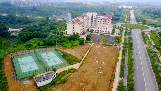  Các hạng mục sân chơi giải trí – thể thao trong dự án này còn dang dở. 