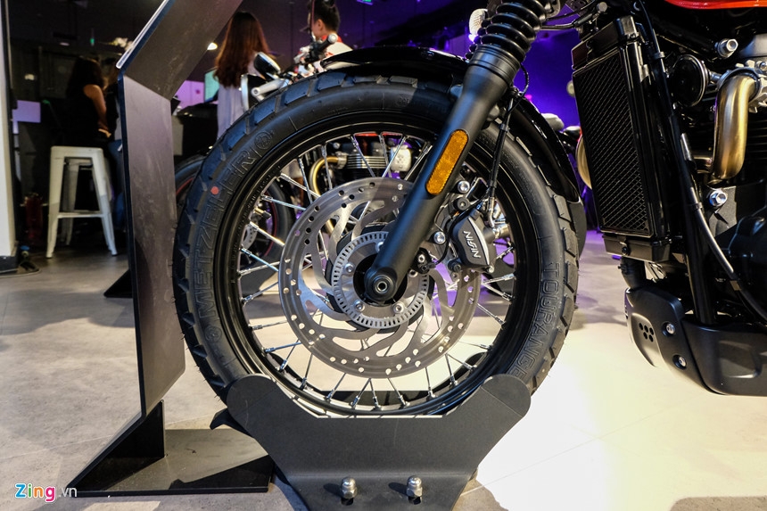 Triumph Street Scrambler gia 365 trieu dong tai Viet Nam hinh anh 4