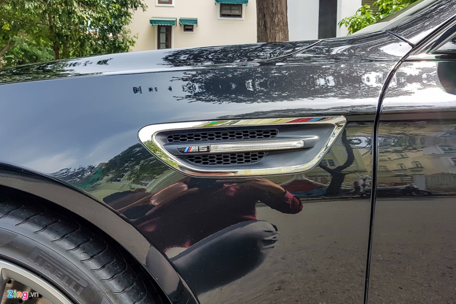 BMW M5 duy nhat VN xuat hien truoc nha Quoc Cuong Gia Lai hinh anh 9