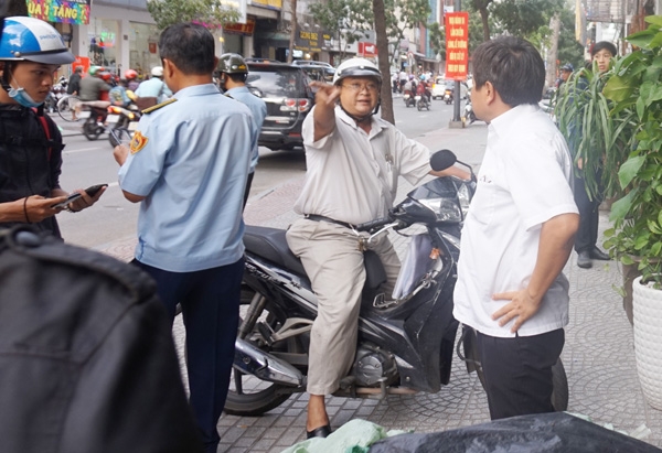 Đoàn Ngọc Hải, dẹp vỉa hè, quận 1