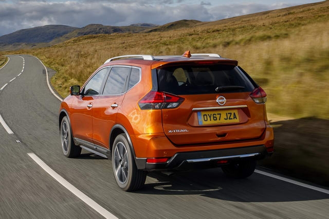 Nissan X-Trail 2018 có giá từ 717 triệu đồng - 5