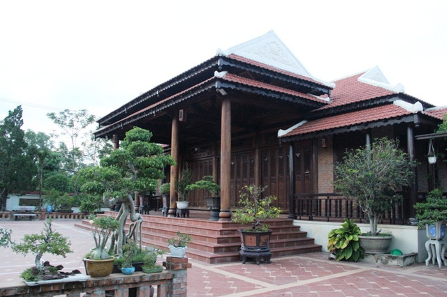 Căn nhà gỗ gây xôn xao của sếp Kiểm lâm