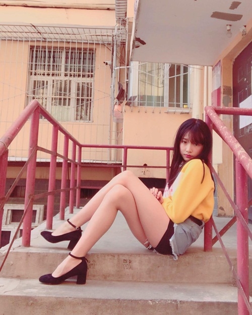 sụ thạt khién nguòi ham mọ hot girl 15 tuoi khóc thét hinh anh 2