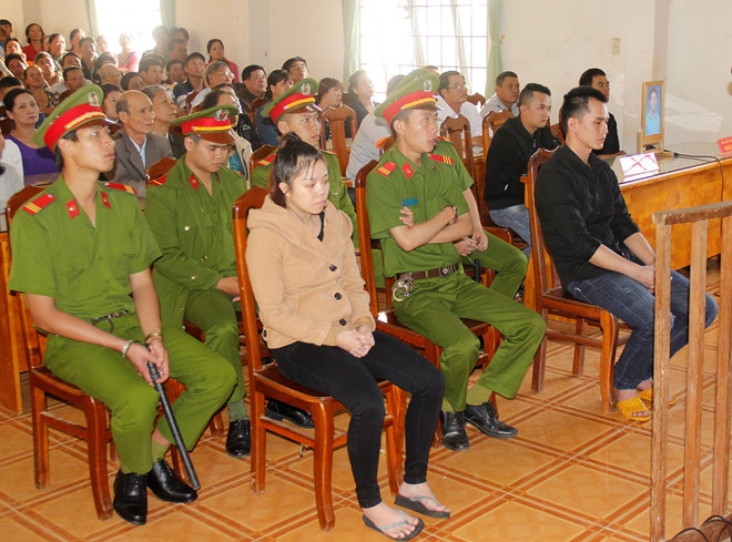 Tu hinh ke giet chong nguoi tinh roi giau xac hinh anh 1