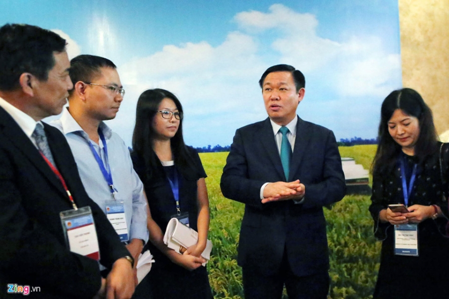 500 dai bieu du 'Hoi nghi Dien Hong' ban quyet sach cho DBSCL hinh anh 5