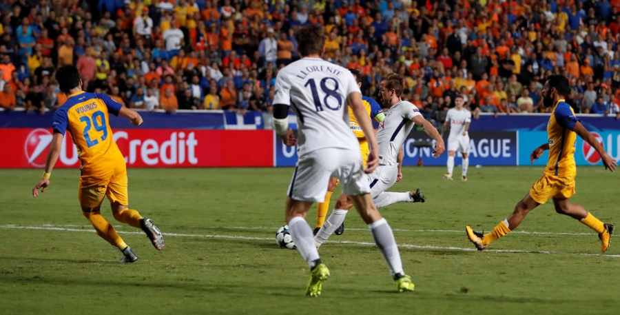 Harry Kane di vao lich su sau cu hat-trick tai Champions League hinh anh 4