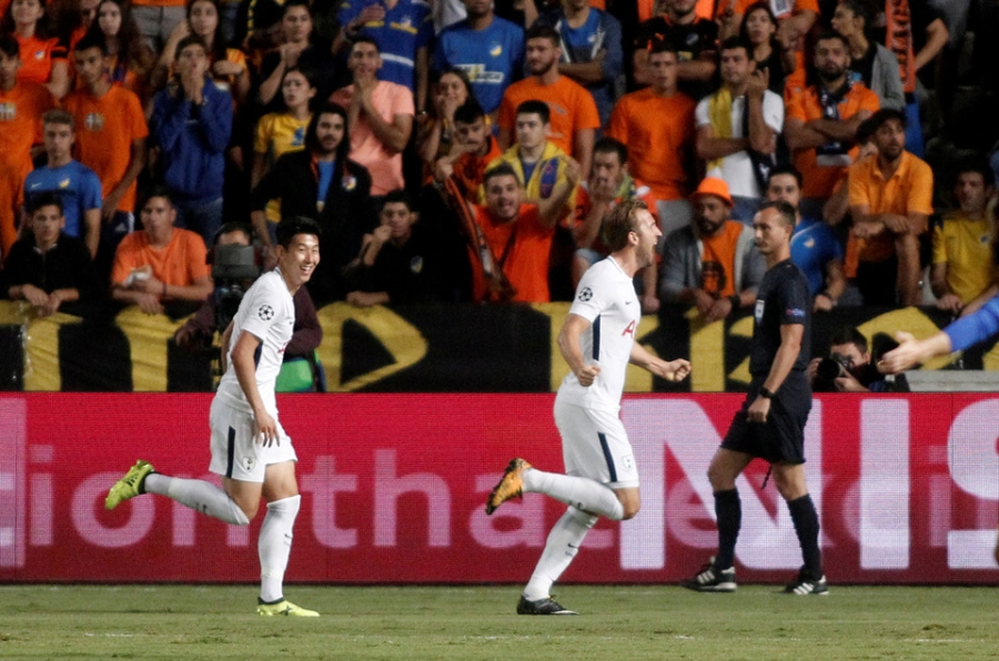 Harry Kane di vao lich su sau cu hat-trick tai Champions League hinh anh 6