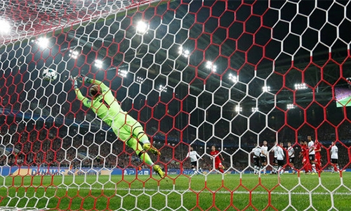 liverpool-hoa-tran-thu-hai-lien-tiep-tai-champions-league-1