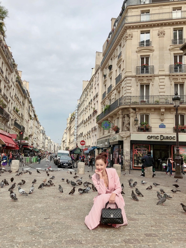Vừa đấu khẩu chán chê với Tâm Tít xong, Maya đã khiến dân tình Paris thảng thốt vì style dị - Ảnh 5.