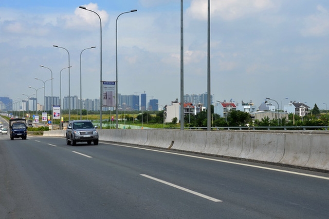  Đường cao tốc TP HCM - Long Thành - Dầu Giây được đầu tư bằng nguồn vốn vay thương mại, vốn ODA và vốn đối ứng của chính phủ Ảnh: Tấn Thạnh 