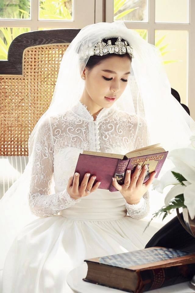 choang ngop voi khong gian dam cuoi cua btv quang minh va linh le hinh anh 10
