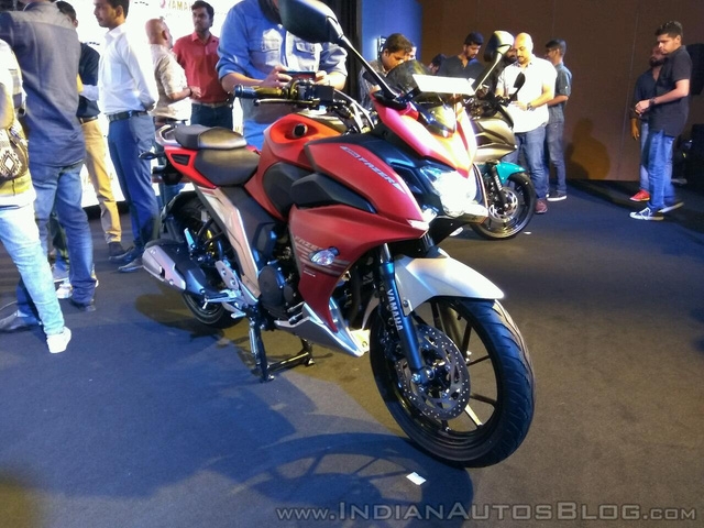 Mô tô dưới 50 triệu Đồng Yamaha Fazer 25 bắt đầu được bày bán - Ảnh 1.