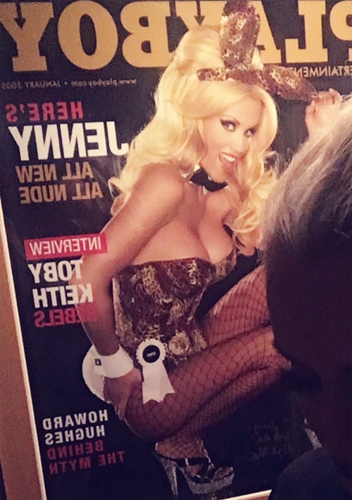 nguoi-tinh-cu-va-cac-nguoi-mau-tiec-thuong-ong-chu-playboy-2