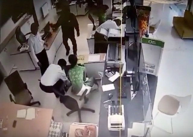 tai sao ke cuop ngan hang thuong chon chi nhanh de ra tay? hinh anh 2