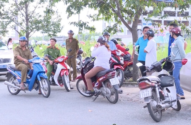 Ten cuop nha bang o mien Tay gay an trong 3 phut hinh anh 2